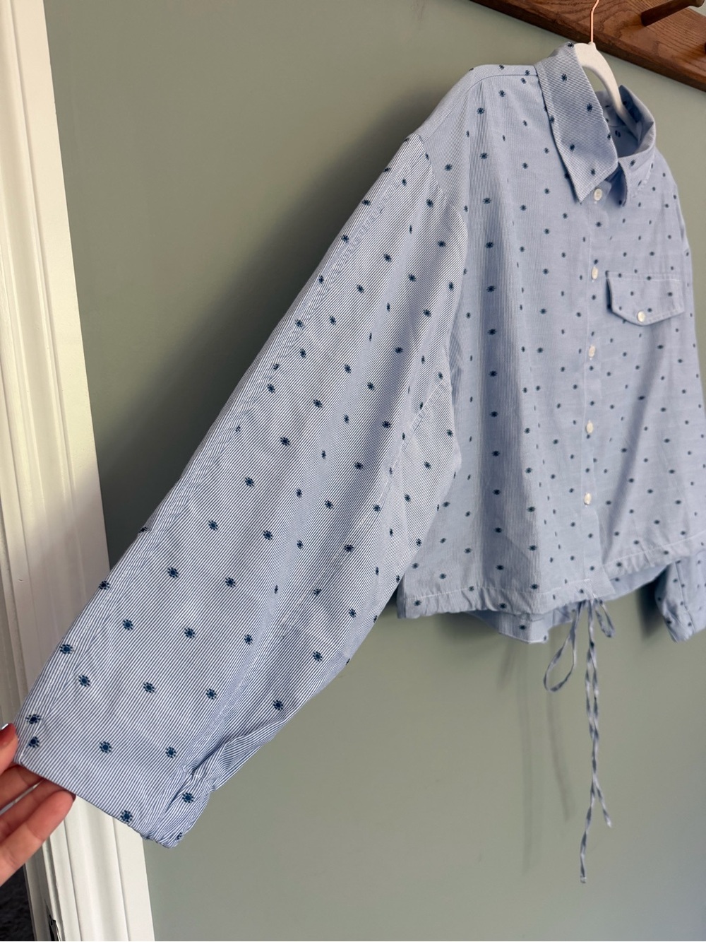 NWT Anthropologie Maeve Cinched Waist Navy Sun Embroidered Button Down Shirt - Picture 4 of 15